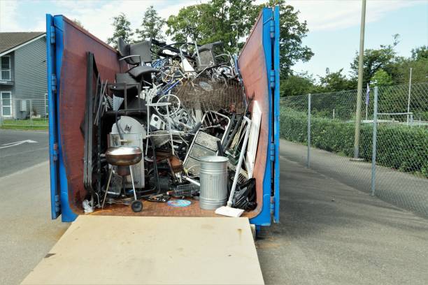 Best Yard Cleanup Services  in Charleston, IL